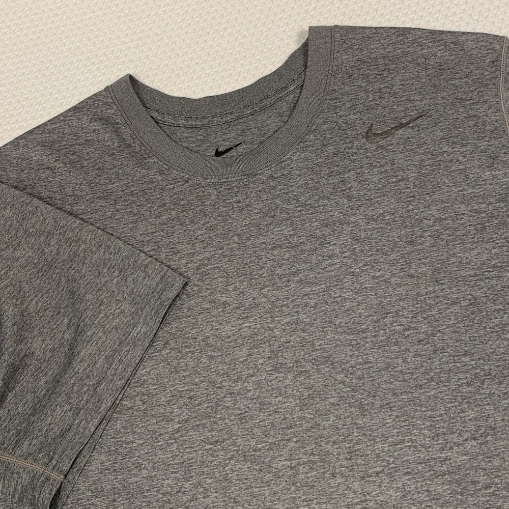Nike Dri Fit Shirt Mens Large Gray Short Sleeve Lightweight Active Gym Tee